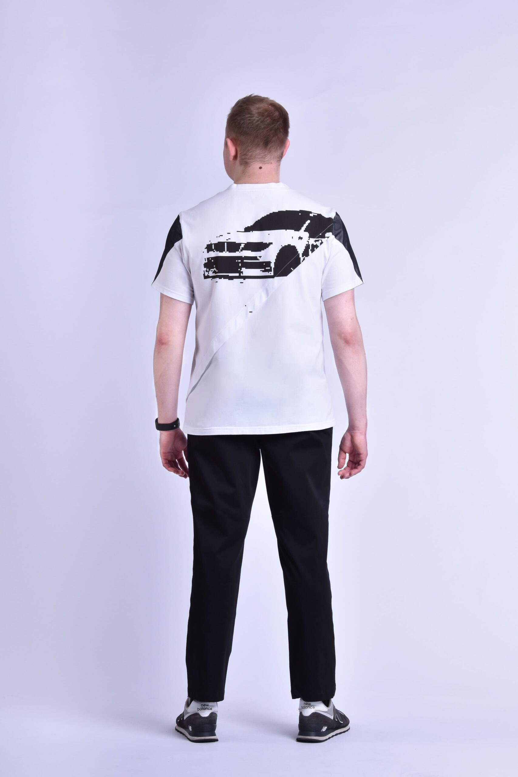 WYKRÓJ MĘSKIEGO T-SHIRTA - obrazek 4